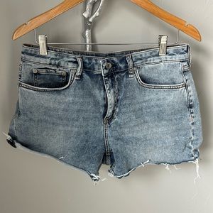 rag & bone distressed light wash dre low-rise jean shorts new never been worn